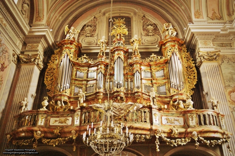 Chór i Organy w kościele św. Anny.